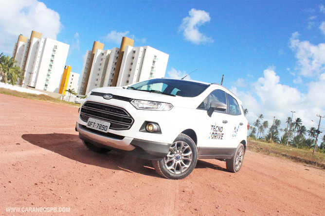 Andamos no Ford EcoSport FreeStyle 2.0 equipado com câmbio PowerShift 9