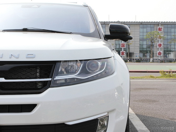 Clone do Evoque, Landwind X7 causa revolta na Land Rover 5