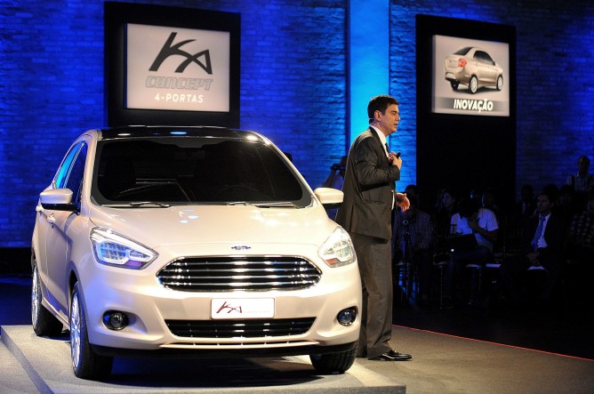 Ford revela futuro Ka sedan; modelo chega às lojas brasileiras no segundo semestre de 2014 5