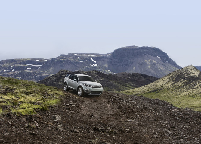 Land Rover revela Discovery Sport; sucessor do Freelander, modelo chega em 2015 6