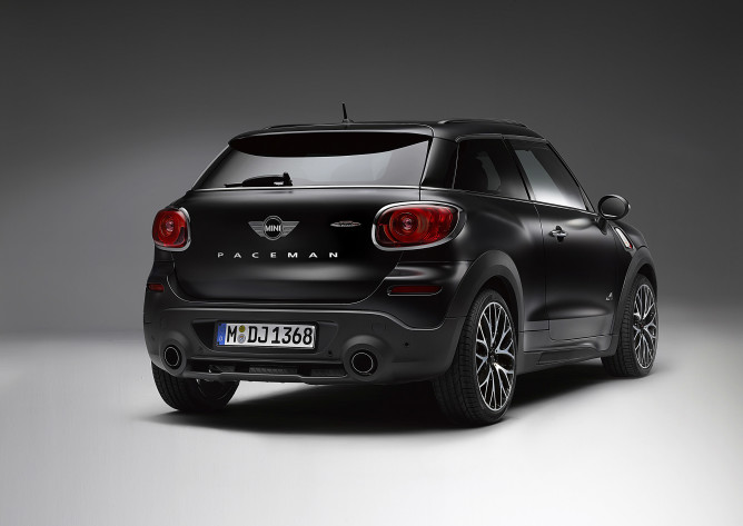 MINI Paceman e Countryman ganham edição especial “Frozen Black” 3