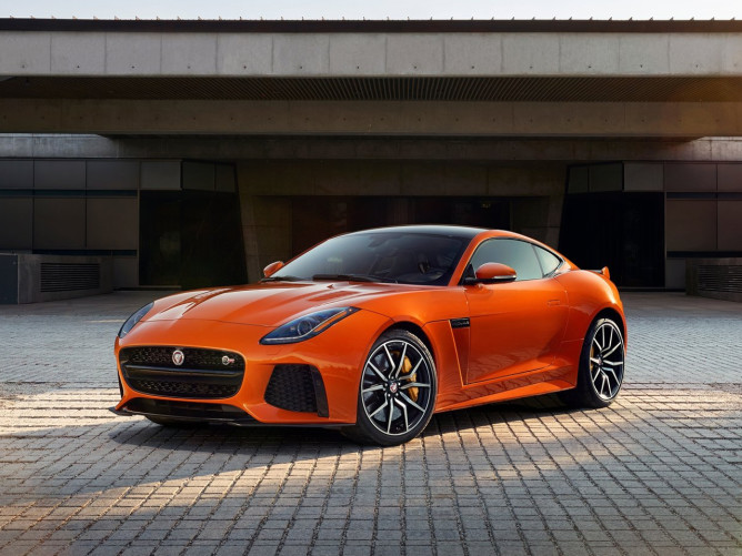 O mais potente da Jaguar, F-Type SVR chega ao Brasil por R$ 883.112