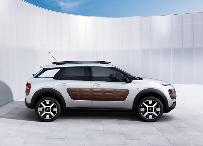 Versão de produção do Citroën C4 Cactus aparece antes do lançamento oficial 1