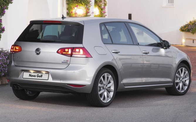 Volkswagen lança no Brasil versão Confortline do novo Golf por R$ 66.990 3
